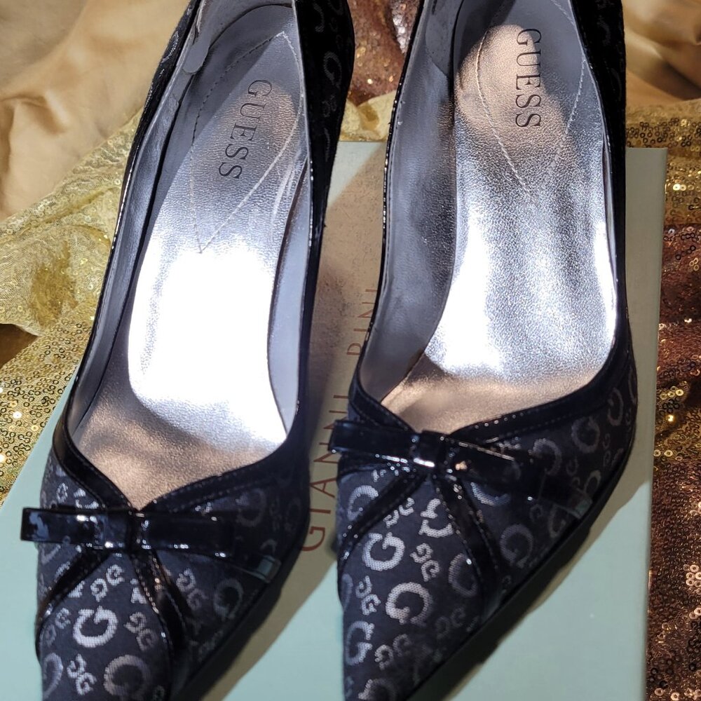 women's Multi Fabrice black and Silver "G" Guess 3.5 ins heels size 6.5